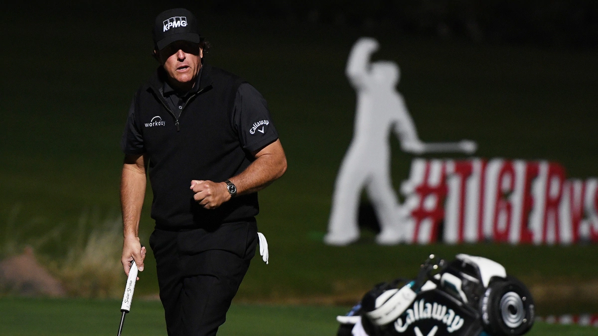 Mickelson defeats Woods on 22nd hole to win $9 million &#039;Match&#039;