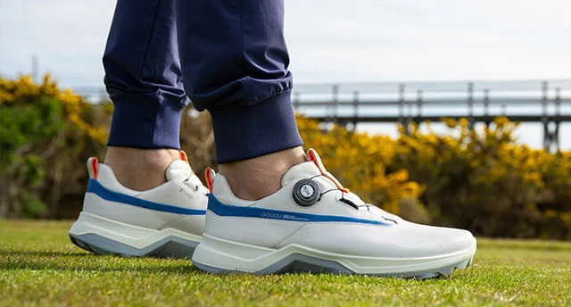 How To Choose Good Golf Shoes - Pro Tips 2023